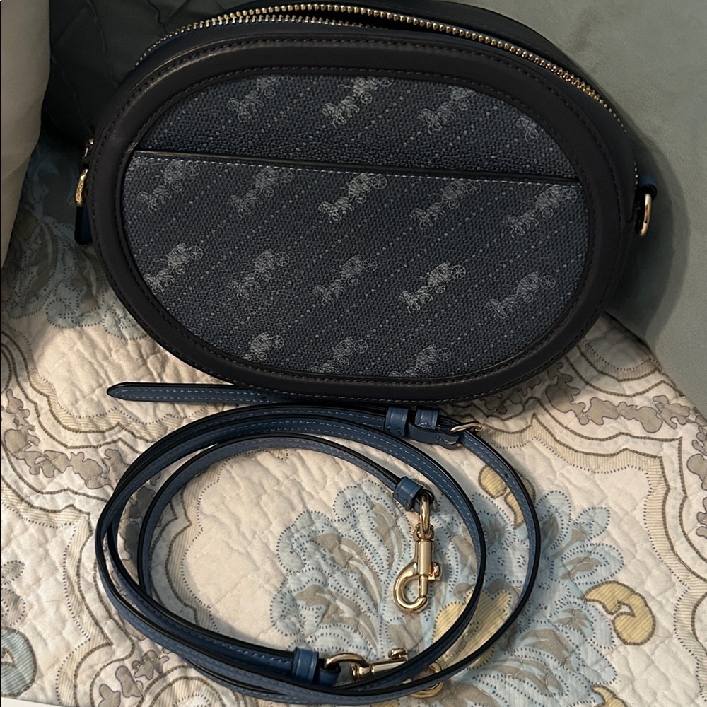 Coach Navy and Black Crossbody Bag - Picture 5 of 7